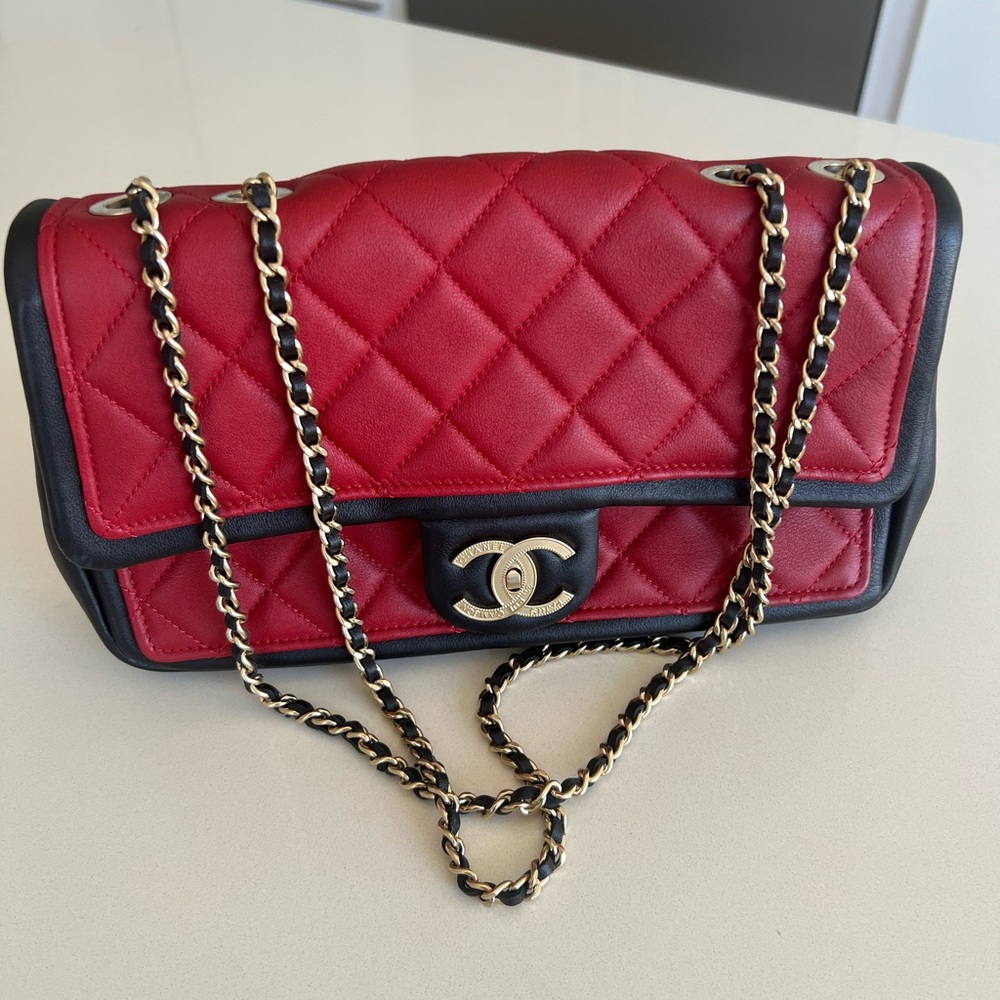 Chanel shoulder bag